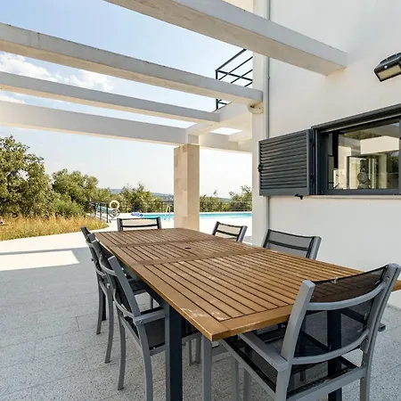 Pensionat Luxurious Retreat In Lousa Countryside 3*
