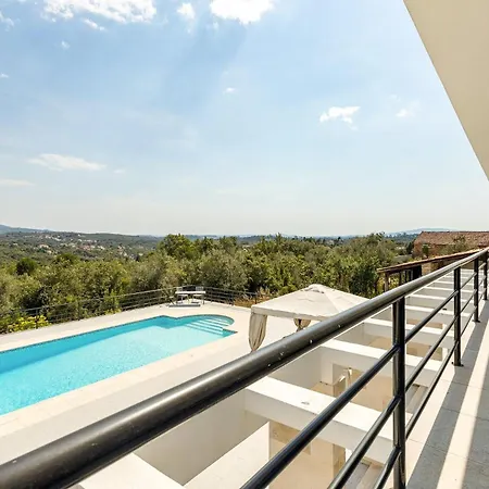 Pensionat Luxurious Retreat In Lousa Countryside Lagarteira
