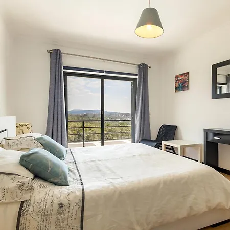 Luxurious Retreat In Lousa Countryside 3*