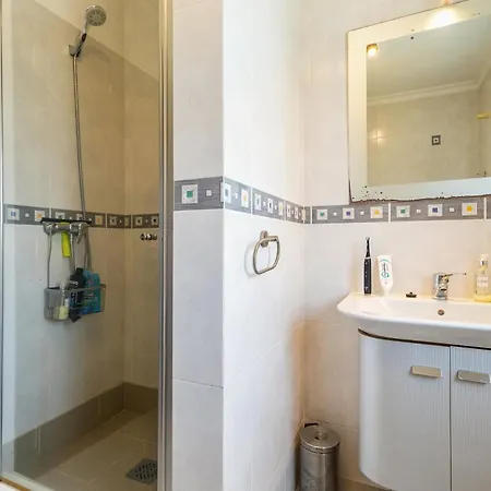 Pensionat Luxurious Retreat In Lousa Countryside Lagarteira