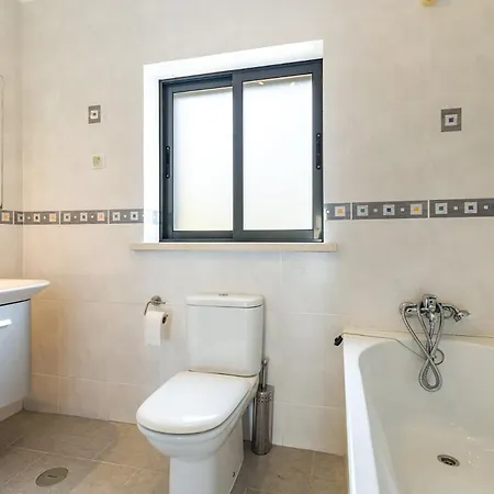 Pensionat Luxurious Retreat In Lousa Countryside