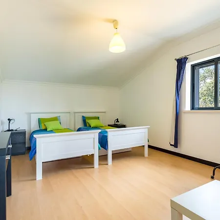 Pensionat Luxurious Retreat In Lousa Countryside